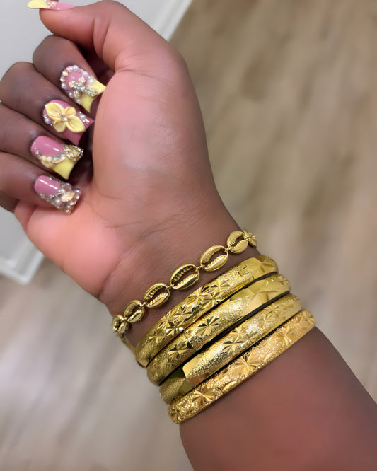 Gold Cowrie Bracelet
